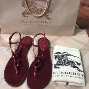 Burgundy Chain-Link Flat Sandals